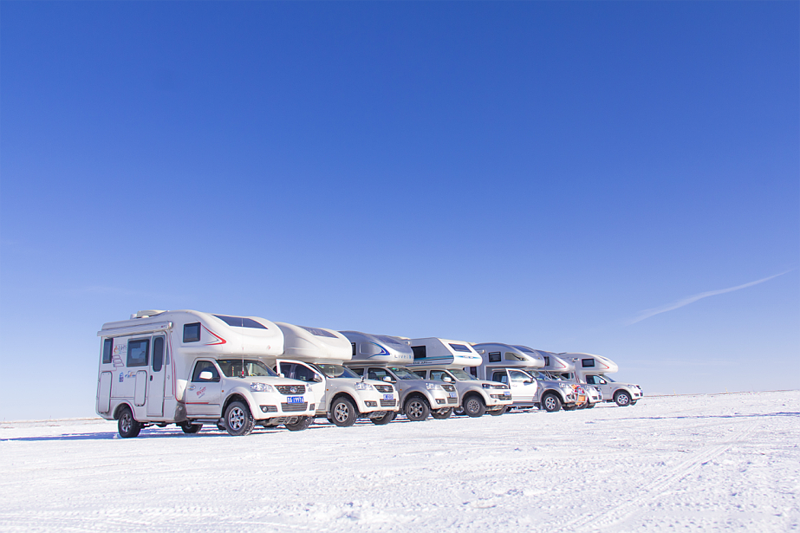 冬季玩雪，開房車這個必須要有